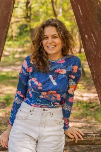 Koszulka z długim rękawem z wełny merino marki paterns we wzór tengoku damska