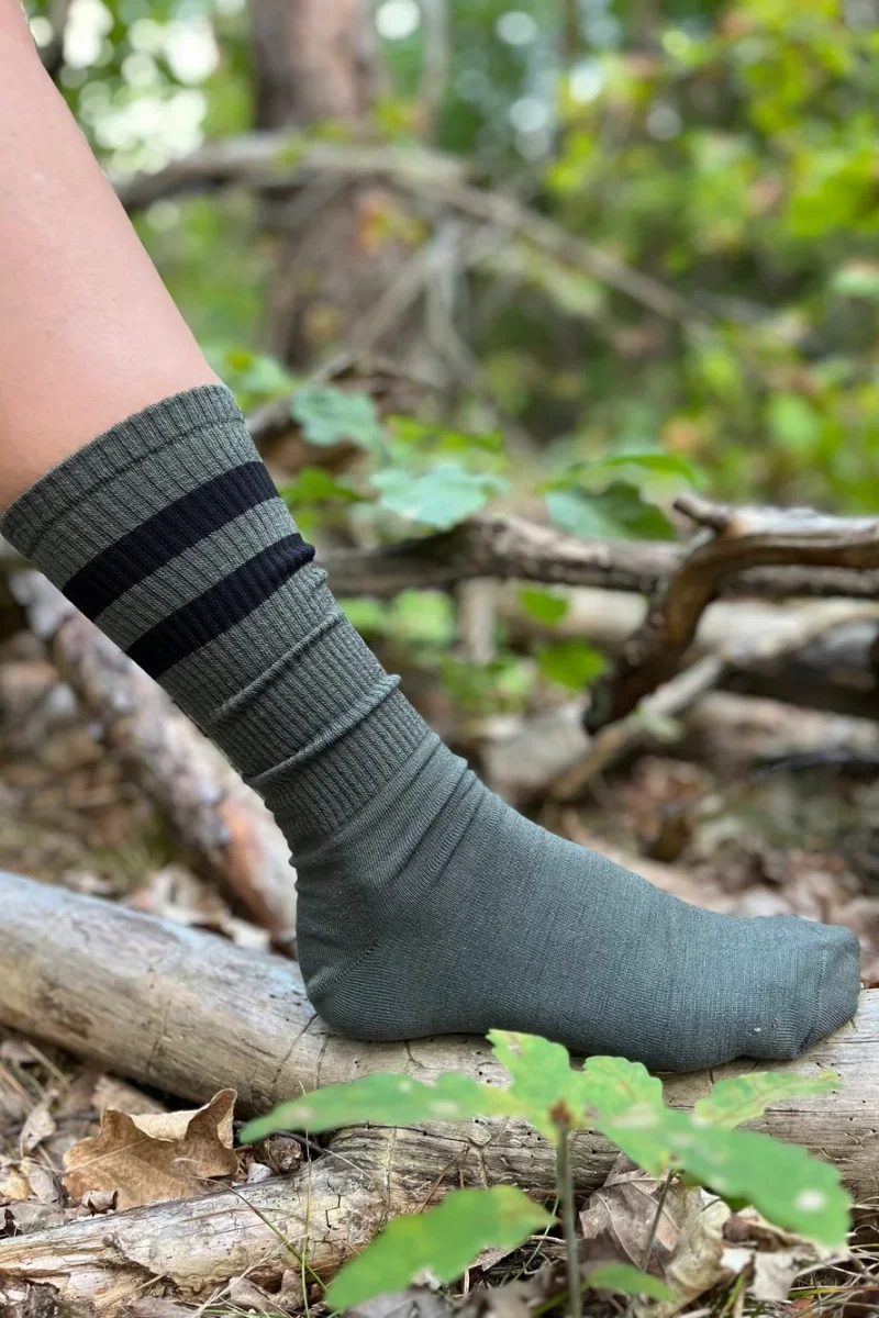 Skarpety trekkingowe merino z paskami oliwkowe 39-41