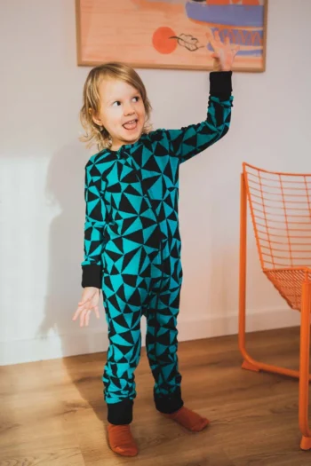Kombinezon z wełny merino w trójkąty