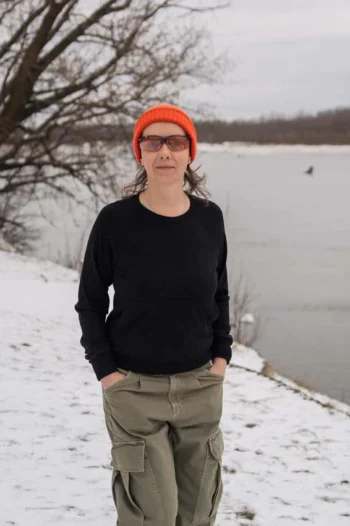 Bluza z wełny merino damska kangurek czarna