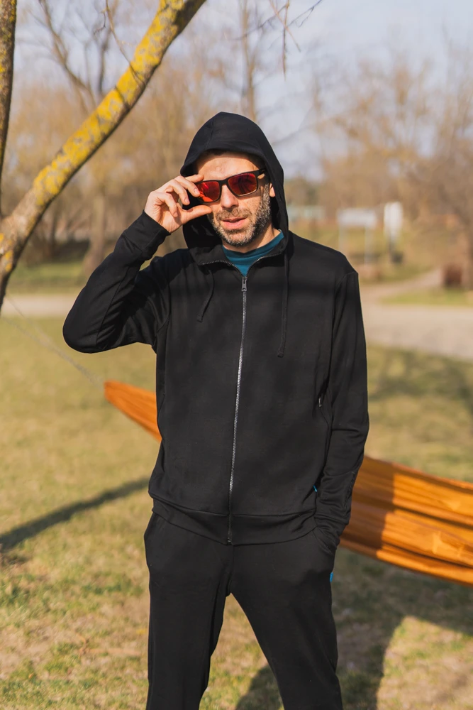 Bluza z wełny merino męska rozpinana z kapturem czarna - L