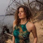 Top z wełny merino green gorpcore