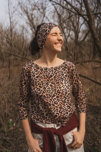 Koszulka z wełny merino z rękawem 3/4 w panterkę