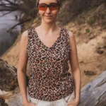 Top z wełny merino z dekoltem V damski panterka Top z wełny merino z dekoltem V damski panterka