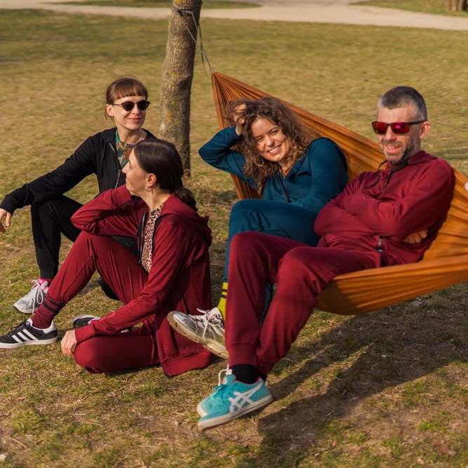 Jak powstaje nasza bluza z wełny merino?