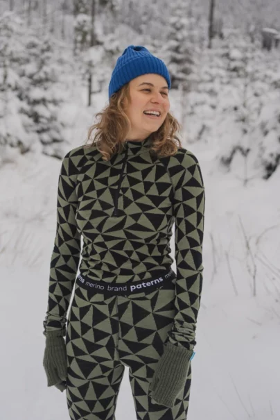 Dwupak: Bielizna damska góra i legginsy w oliwkowe trójkąty