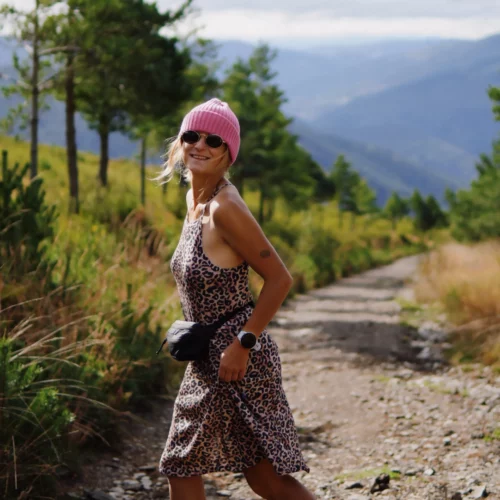 Sukienka z wełny merino na ramiączkach w panterkę Sukienka z wełny merino na ramiączkach w panterkę