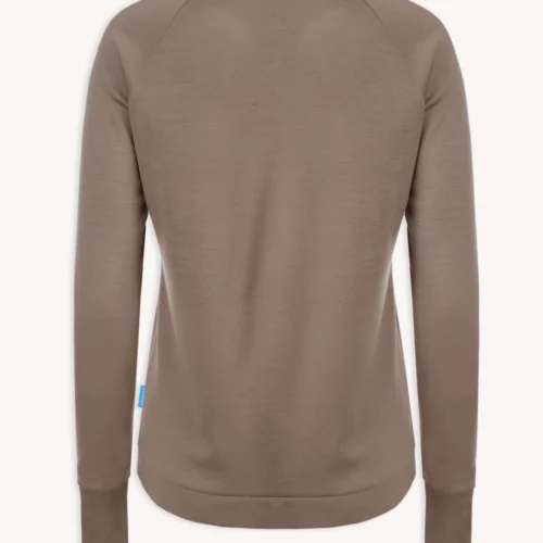 Koszulka z wełny merino ze stójką active damska letnia koszulka z długim rękawem w kolorze ciemnoszarym z wysokim kołnierzem i raglanowymi rękawami, prezentowana na białym tle.