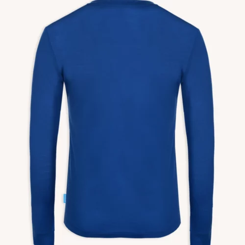 Koszulka z wełny merino z długim rękawem męska kobaltowa pokazana od tyłu na jasnym tle, bez widocznych logotypów czy wzorów, z okrągłym dekoltem.