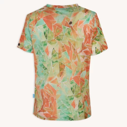 Koszulka z wełny merino prosta damska letnia gorpcore" to koszulka z krótkim rękawem z kolorowym geometrycznym wzorem w kolorze zielonym, pomarańczowym i żółtym, wyświetlanym z tyłu na jasnym tle.