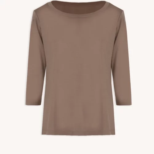 T-shirt z wełny merino męski mokka to gładka, jasnobrązowa koszulka męska z rękawem trzy czwarte i okrągłym dekoltem, pokazana na jasnym tle.