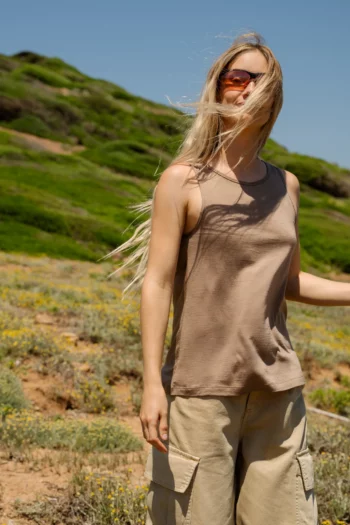 Top z wełny merino flare damski mocha
